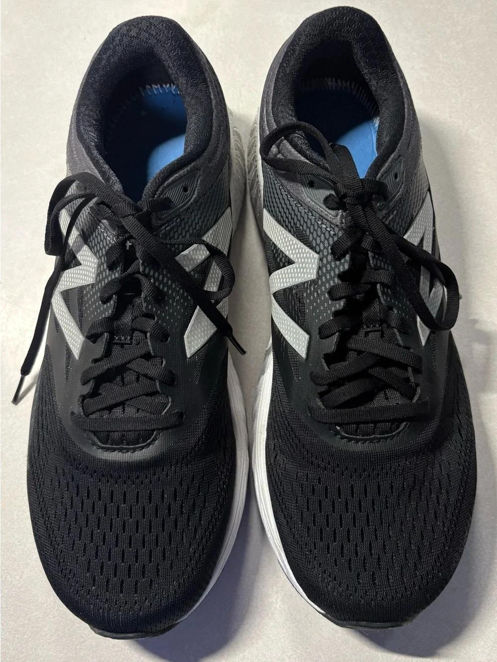 New Balance Black and White Men's Athletic Running Shoes size 11.5